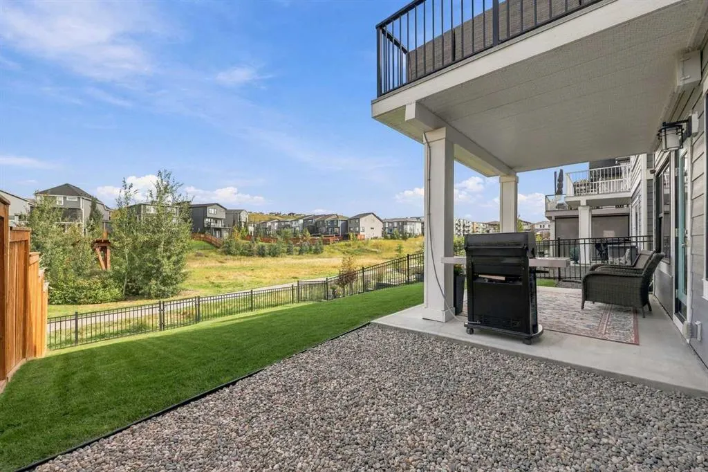 186 Cranbrook Park SE