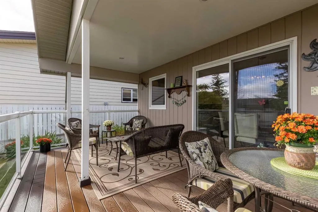 10 Seneca Place W