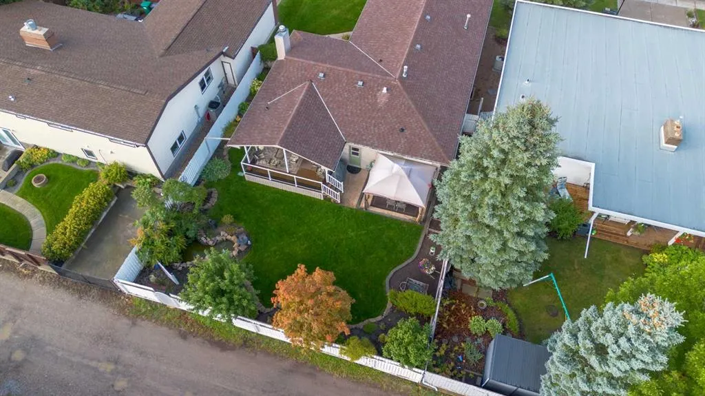10 Seneca Place W