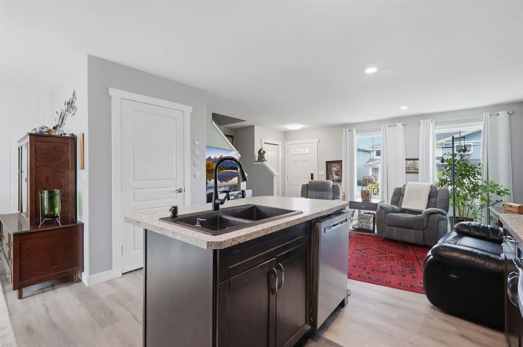 14 Hawthorn Place