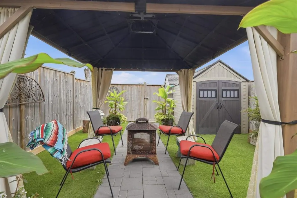 14 Hawthorn Place