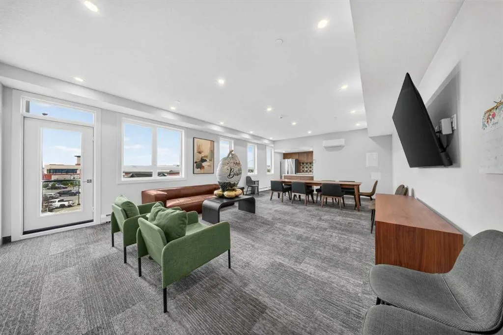 520 Reynolds Avenue SW #2215