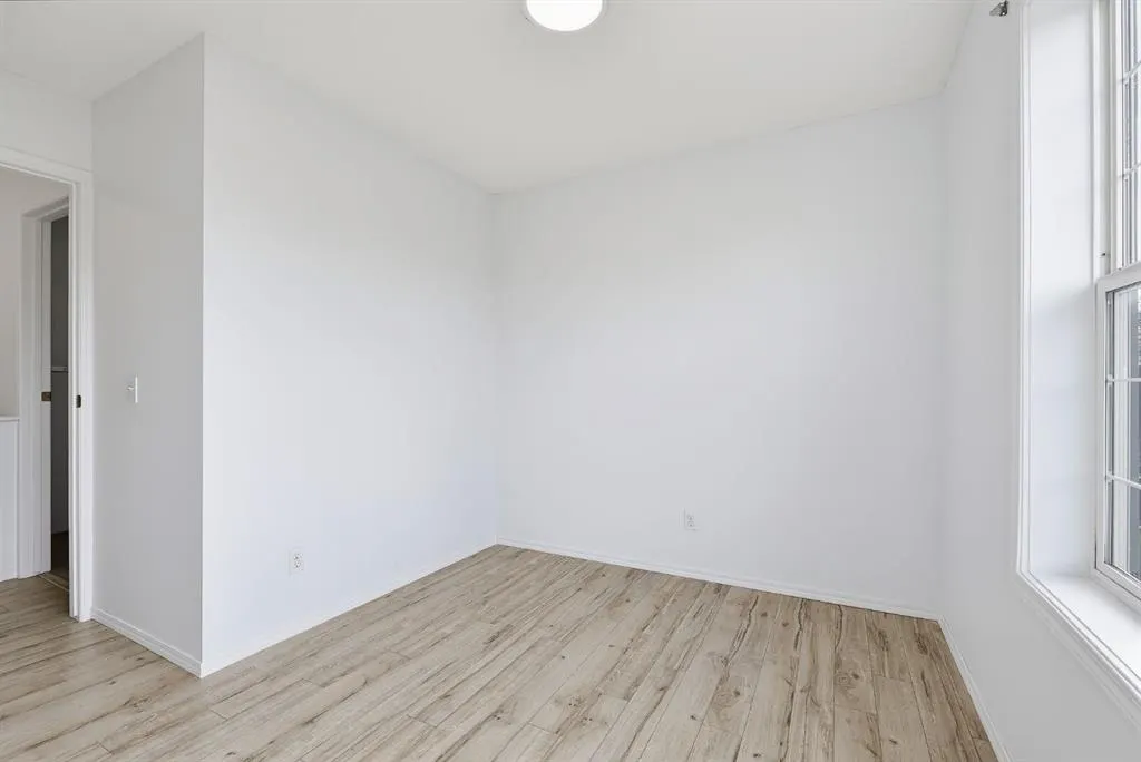 15 Coventry Link NE
