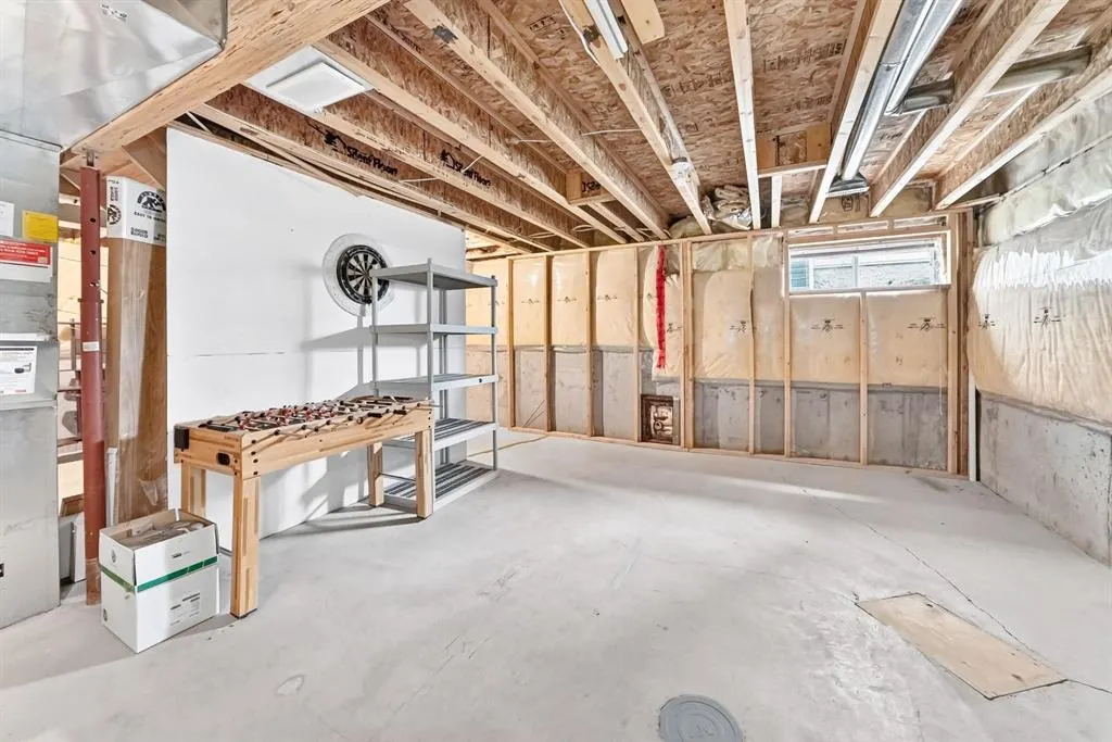 15 Coventry Link NE