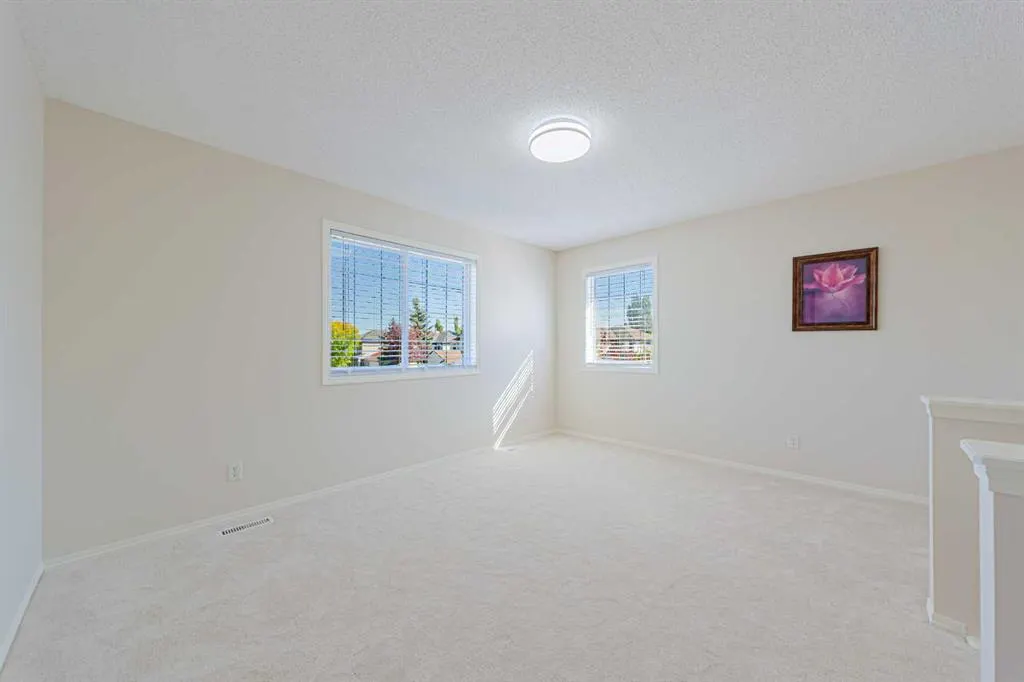 130 Somerglen Way SW