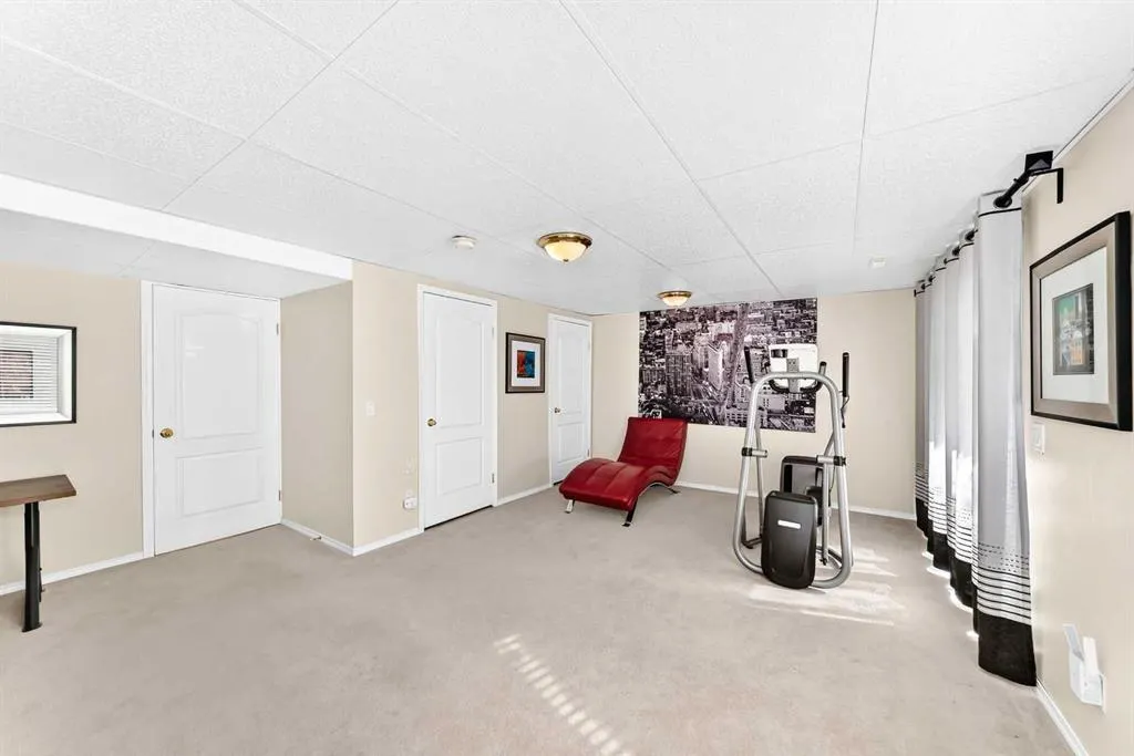 21 Rocky Vista Circle NW