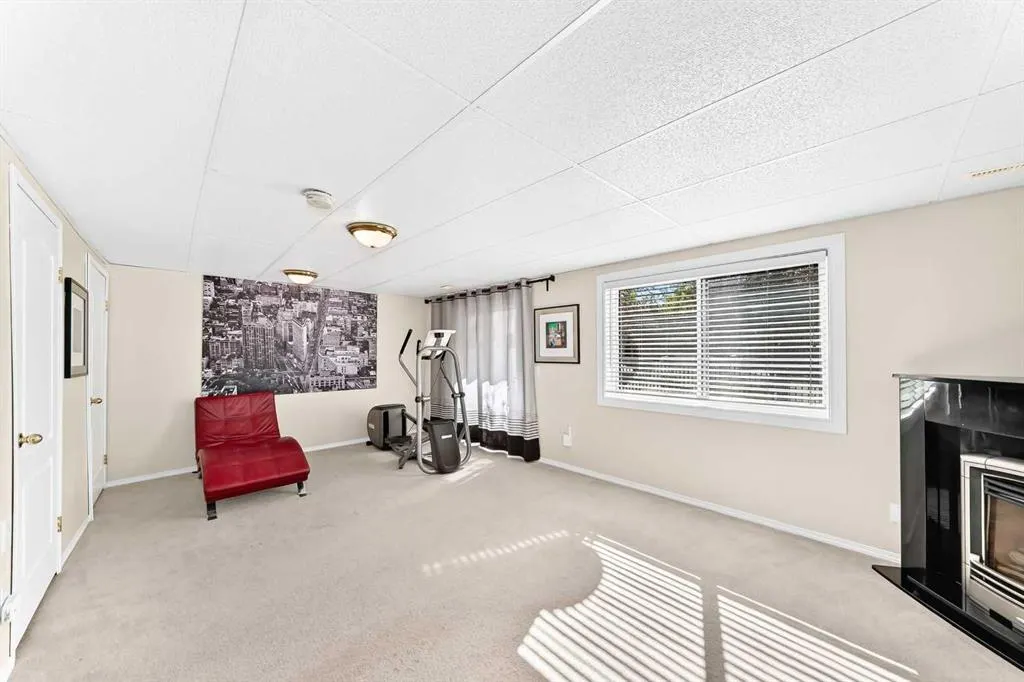 21 Rocky Vista Circle NW