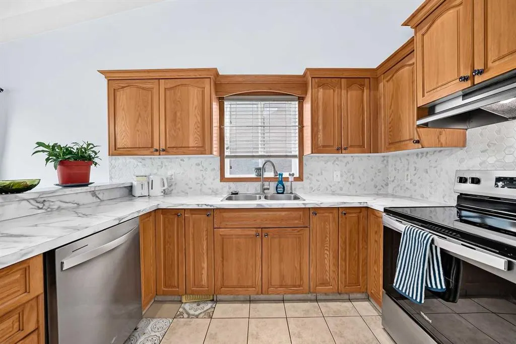 184 Douglas Ridge Green SE