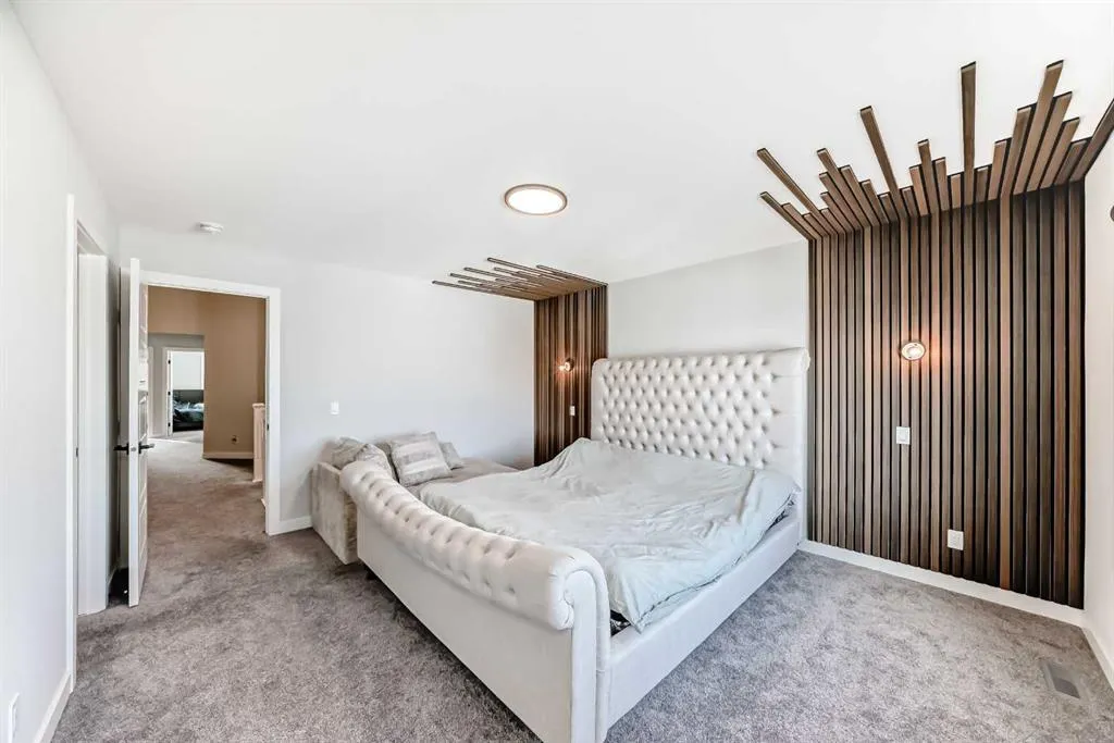 69 Amblehurst Way NW