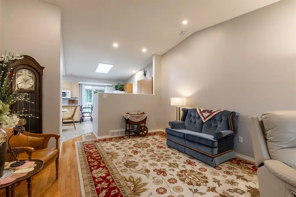 135 Jerry Potts Boulevard W #8
