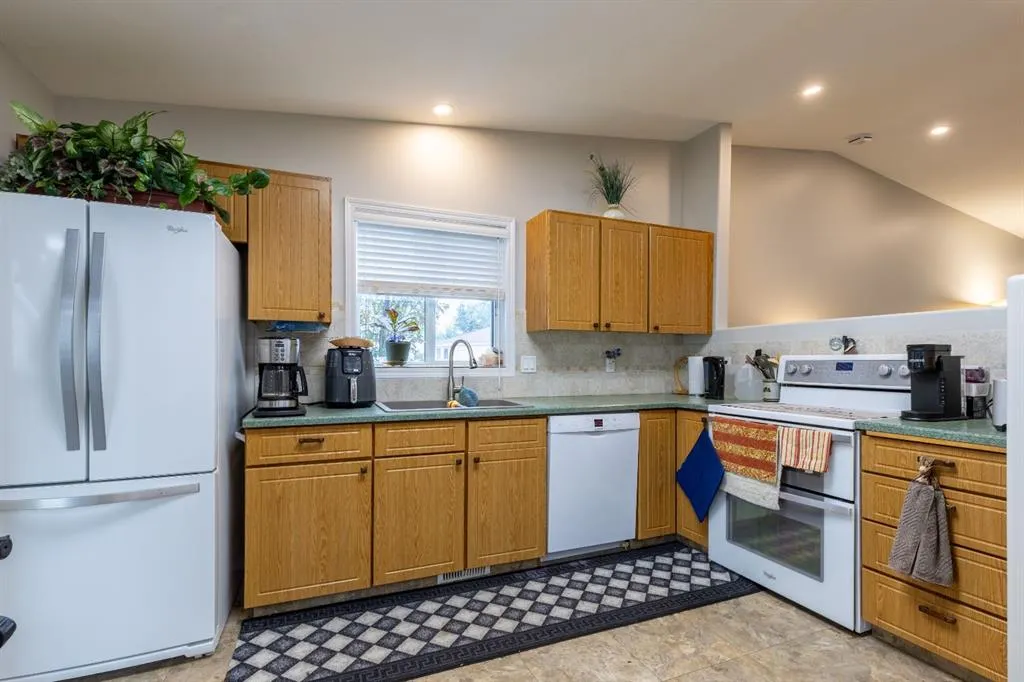 135 Jerry Potts Boulevard W #8