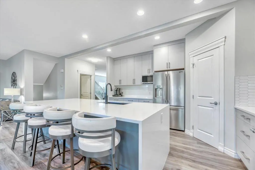 116 Chaparral Ravine View SE