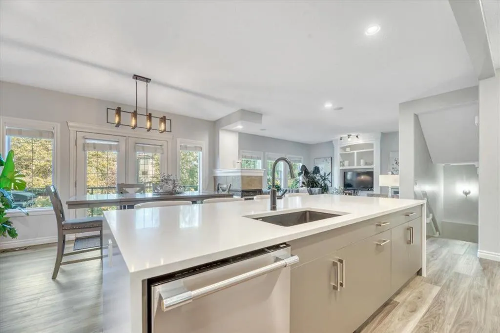 116 Chaparral Ravine View SE