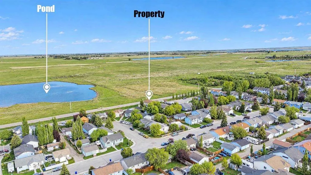 106 Strathaven Bay