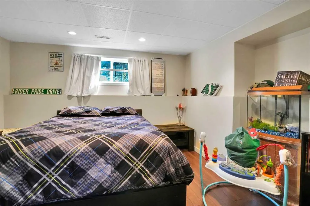 106 Strathaven Bay