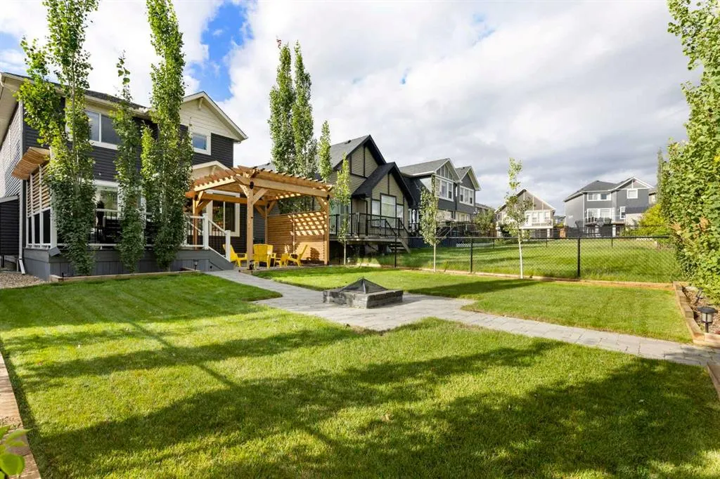 103 Nolancliff Crescent NW