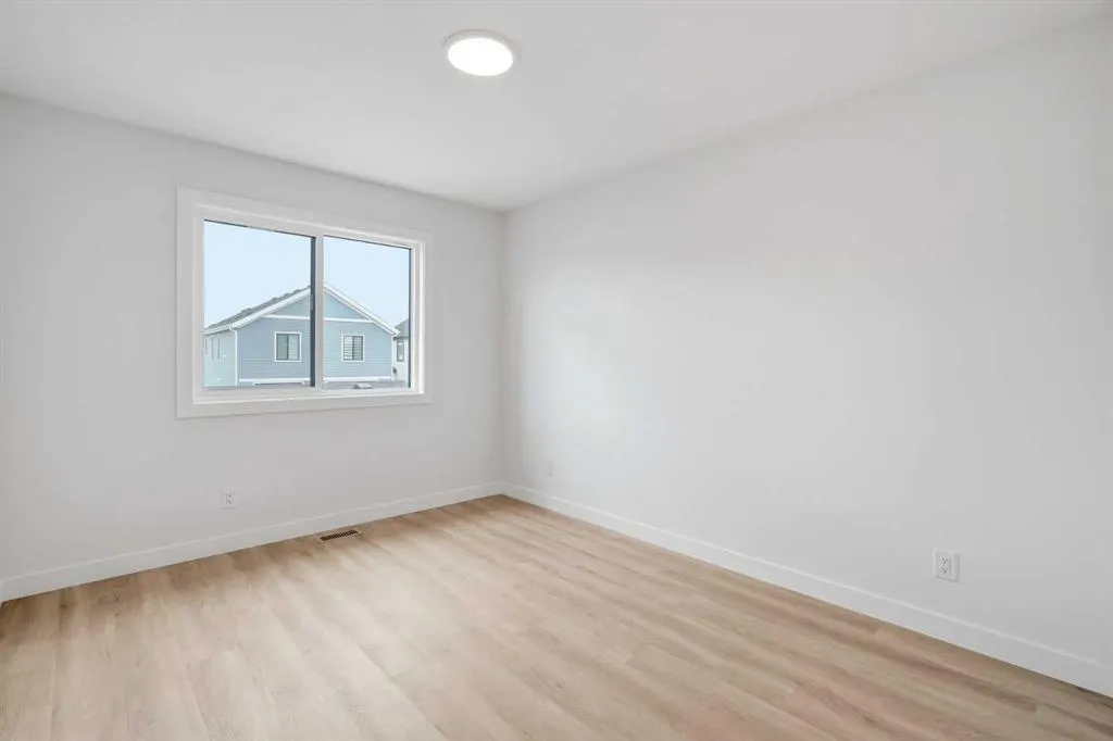 1125 Sailfin Heath