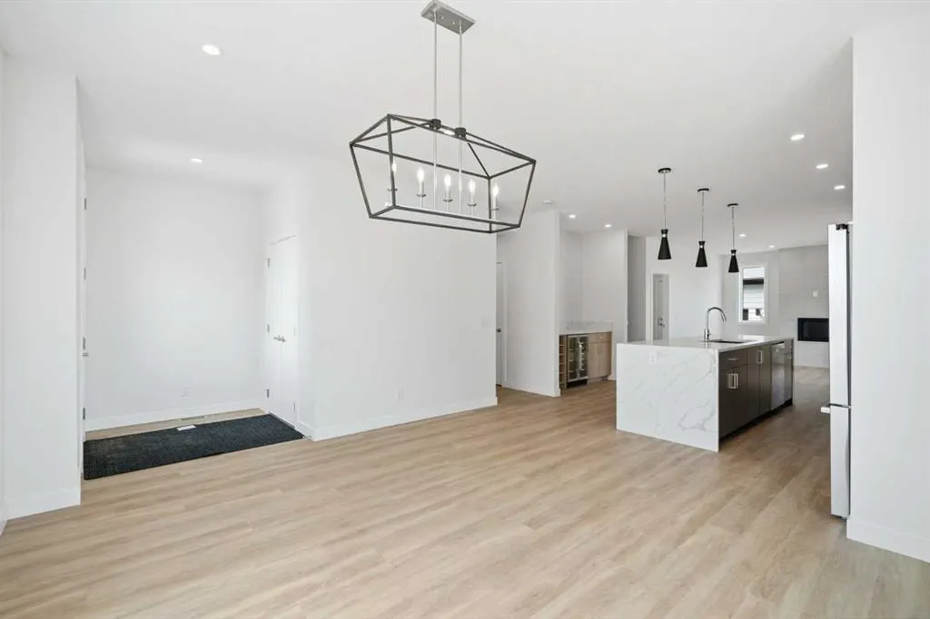 1125 Sailfin Heath