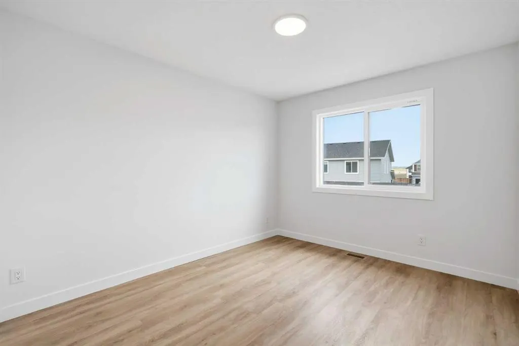 1125 Sailfin Heath
