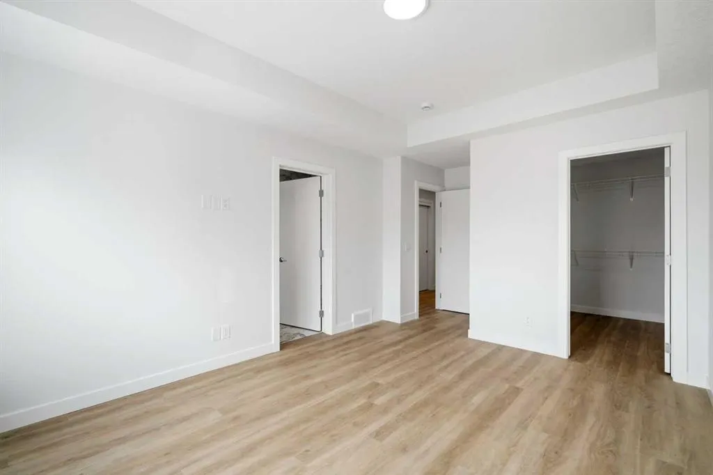 1125 Sailfin Heath