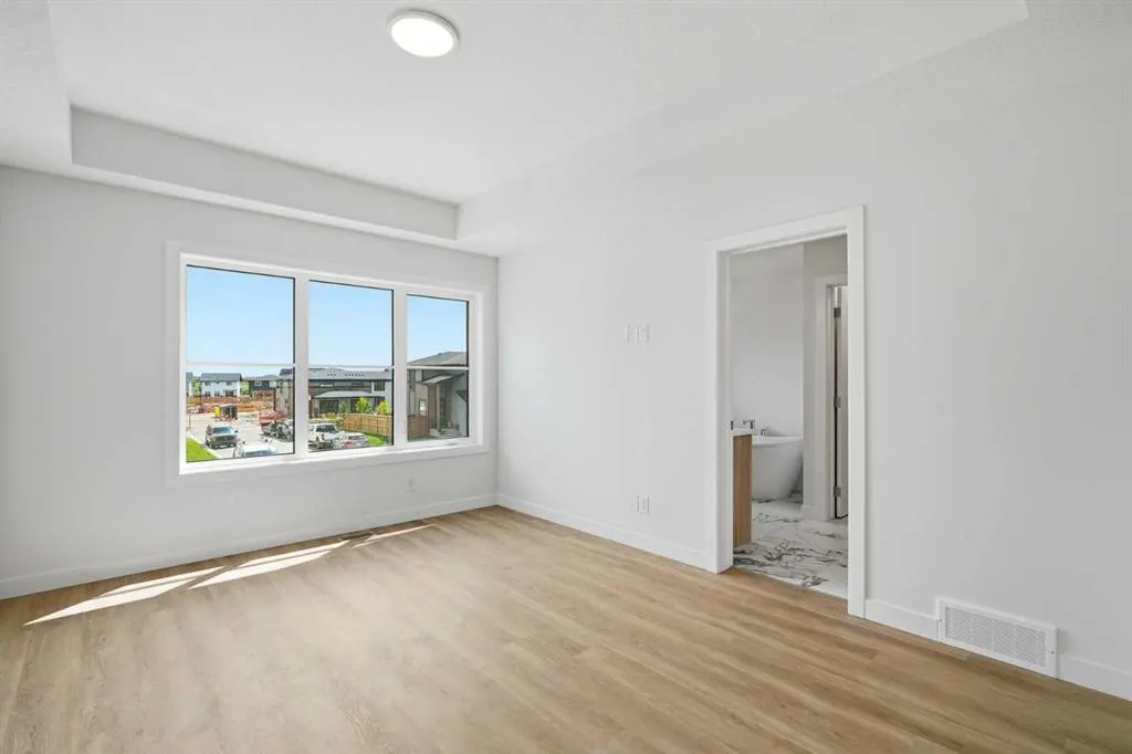 1125 Sailfin Heath