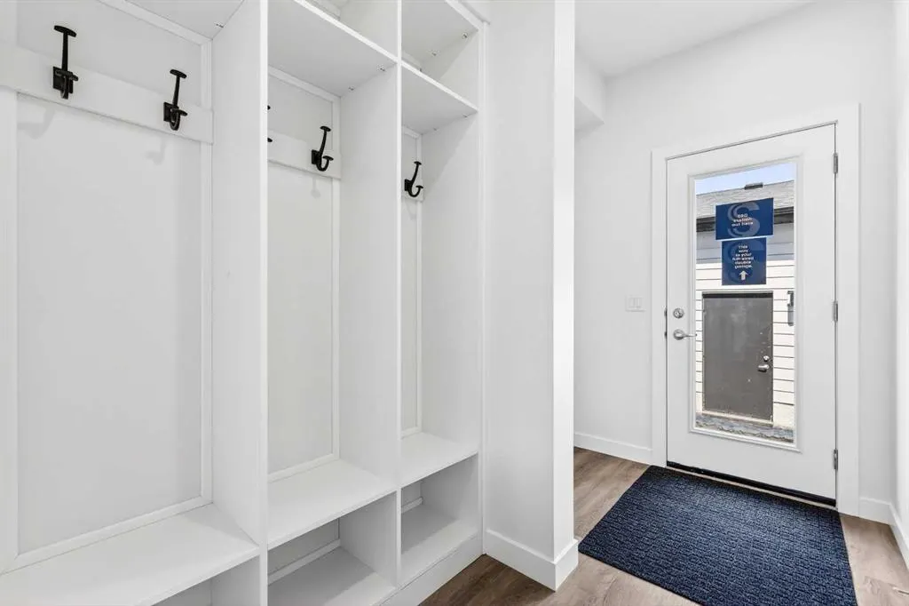 1109 Sailfin Heath