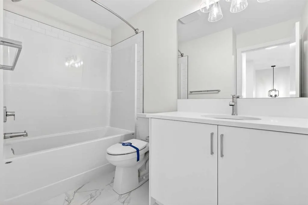 1109 Sailfin Heath