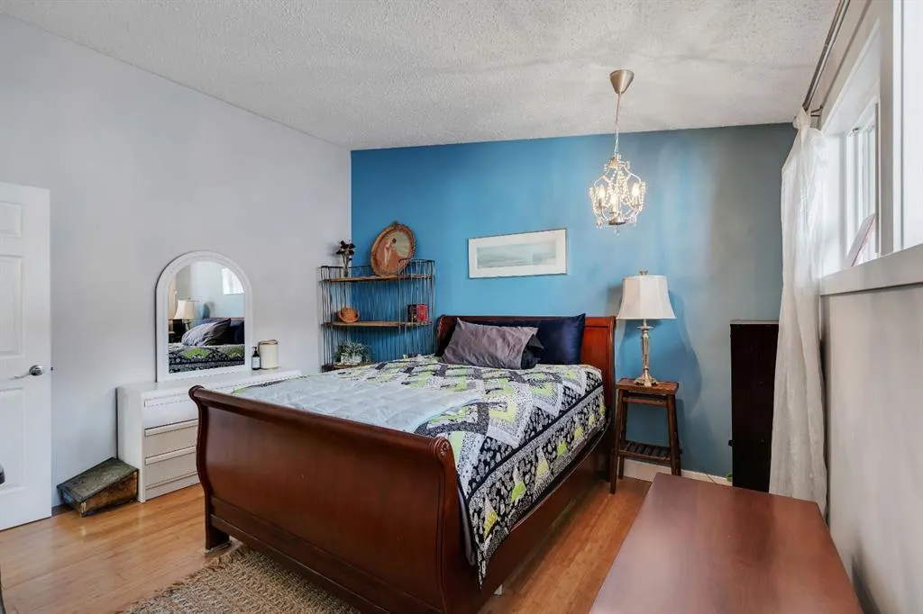 6316 Crowchild Trail SW