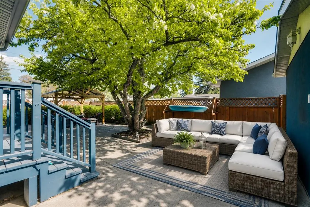 6316 Crowchild Trail SW
