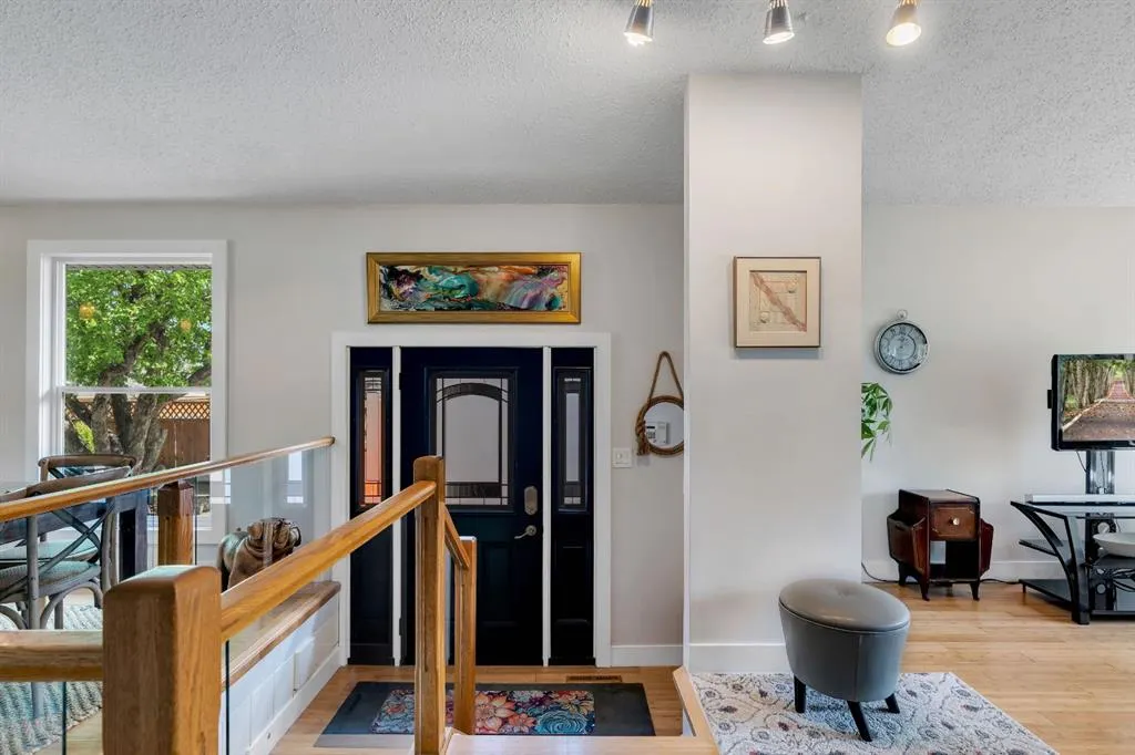 6316 Crowchild Trail SW