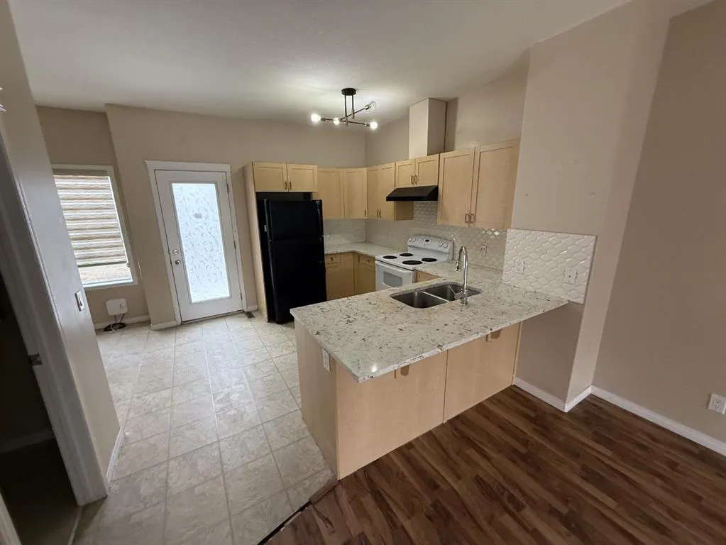 111 Tarawood Lane NE #204