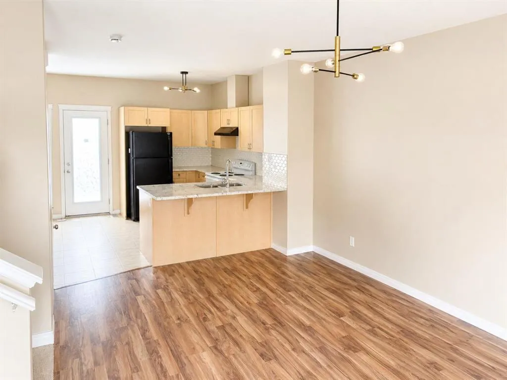 111 Tarawood Lane NE #204