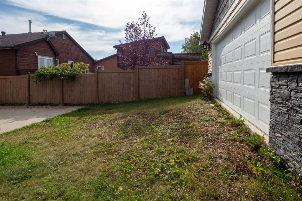 125 Becker Crescent
