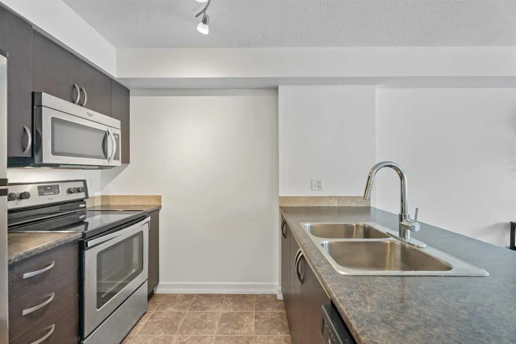 121 Copperpond Common SE #410