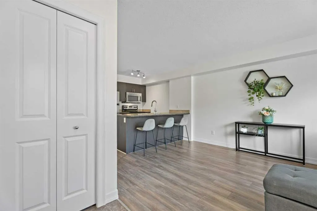 121 Copperpond Common SE #410