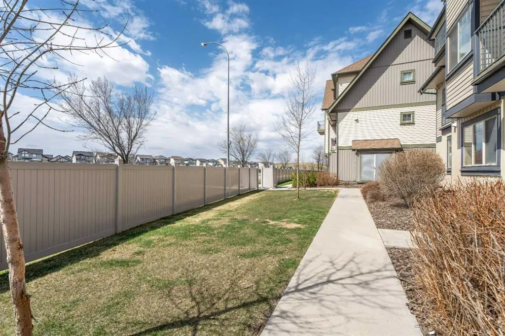 121 Copperpond Common SE #410