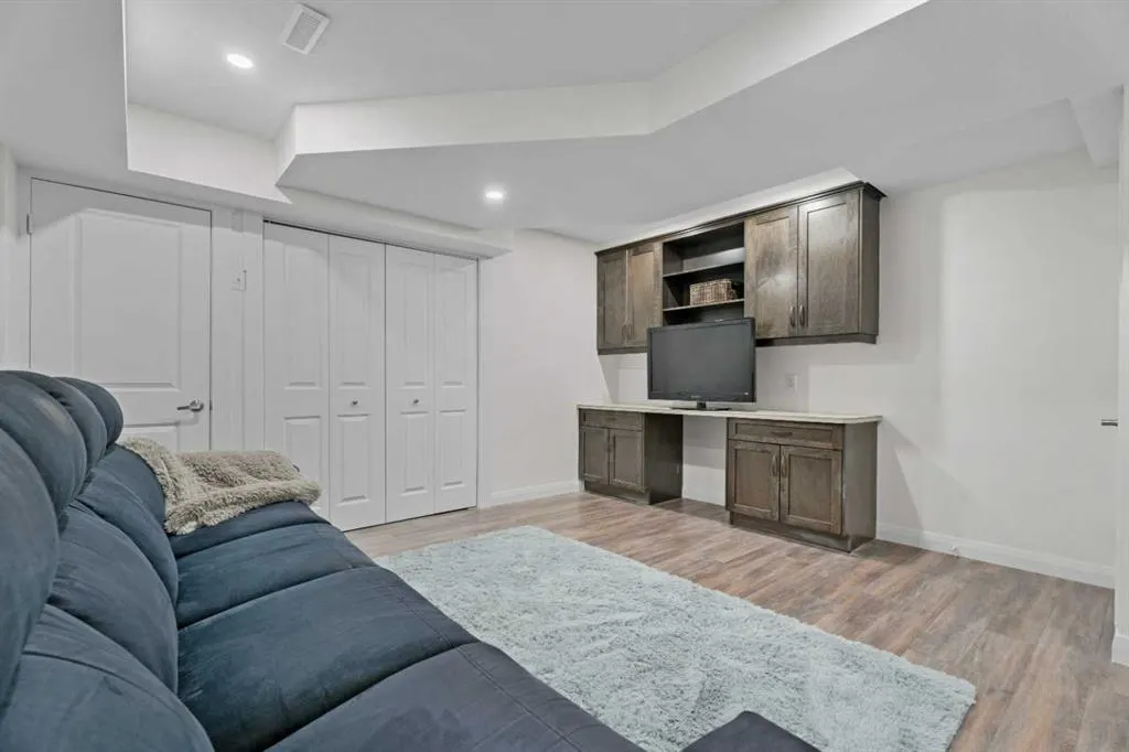 121 Copperpond Common SE #410