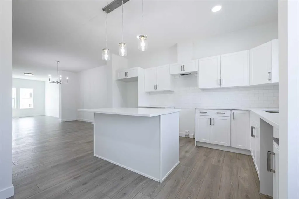11 Tillotson Loop
