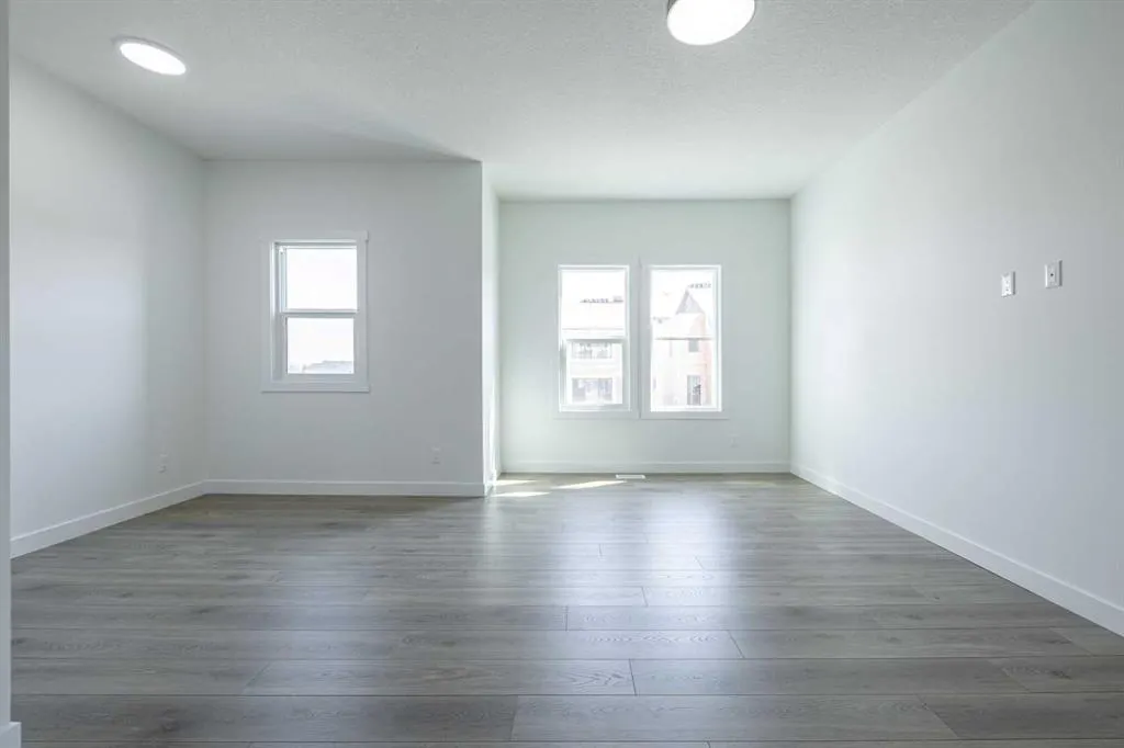 11 Tillotson Loop