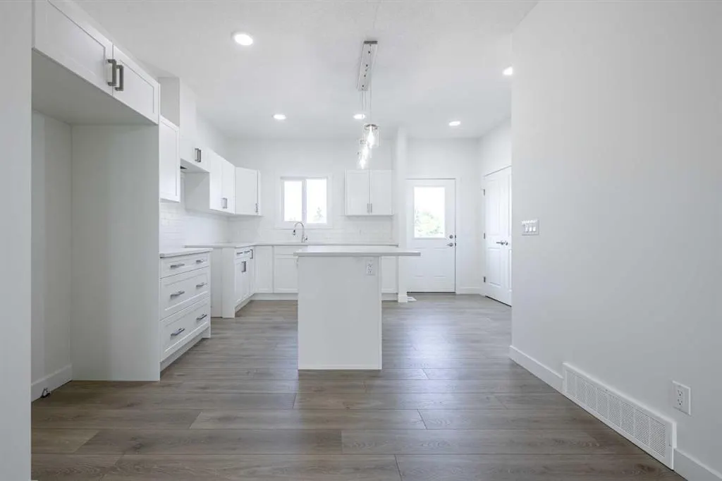 11 Tillotson Loop