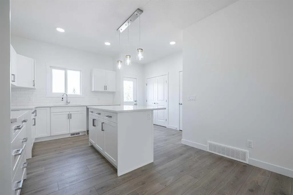 11 Tillotson Loop