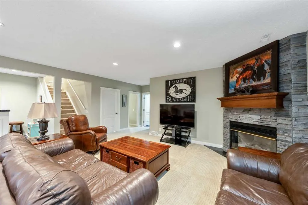 12 Patina Hill SW