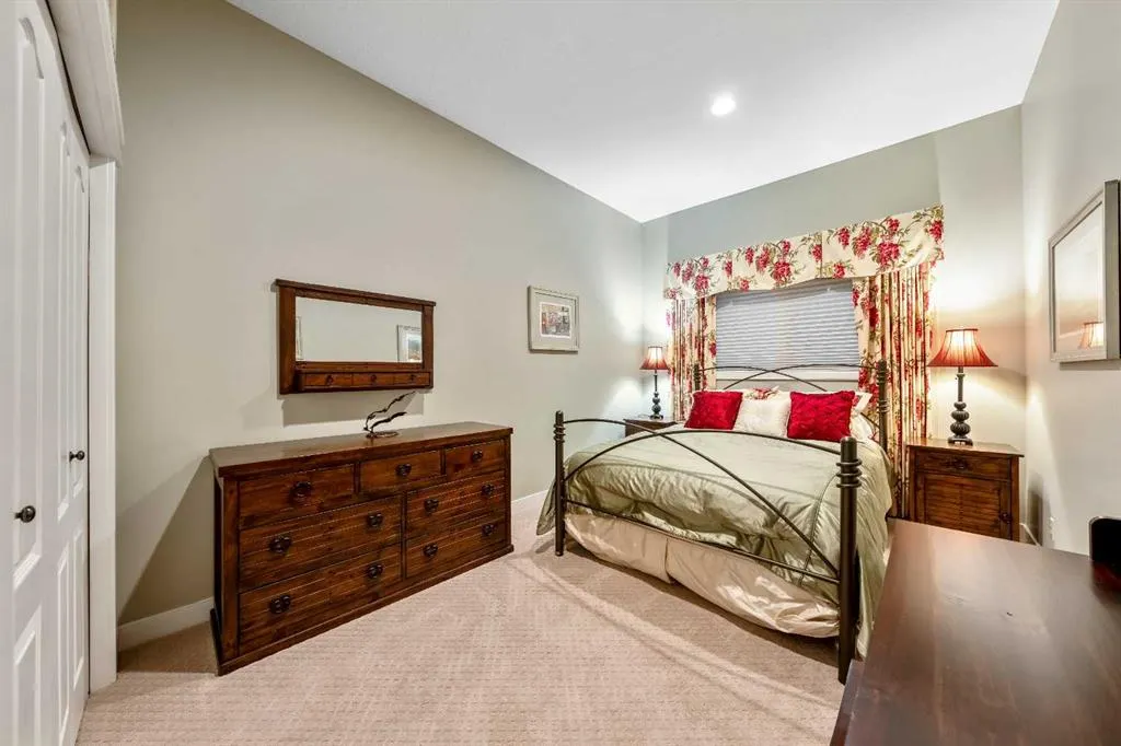 12 Patina Hill SW