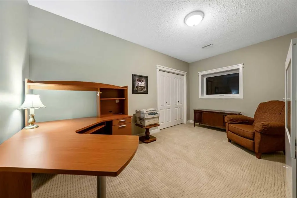 12 Patina Hill SW