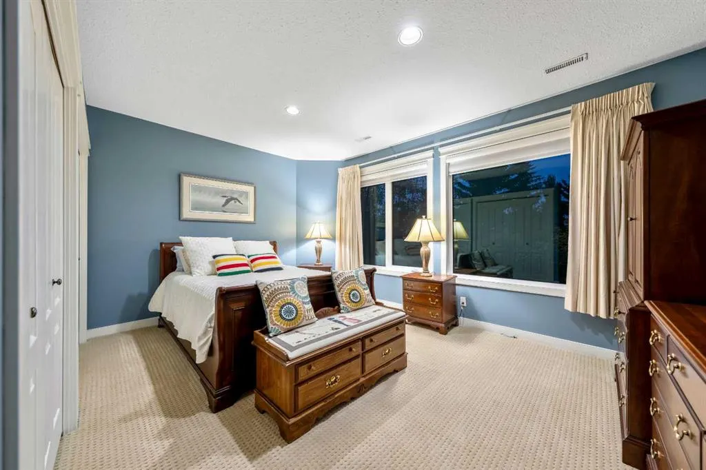 12 Patina Hill SW