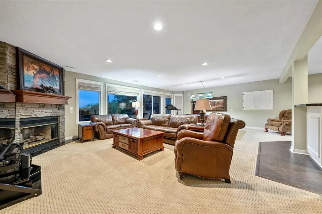 12 Patina Hill SW