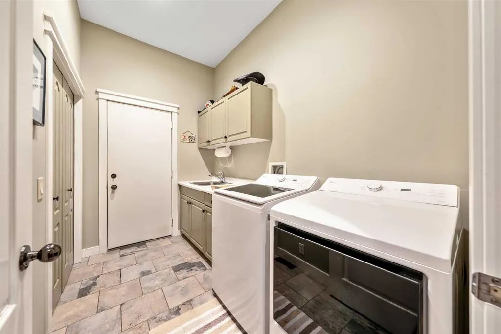12 Patina Hill SW