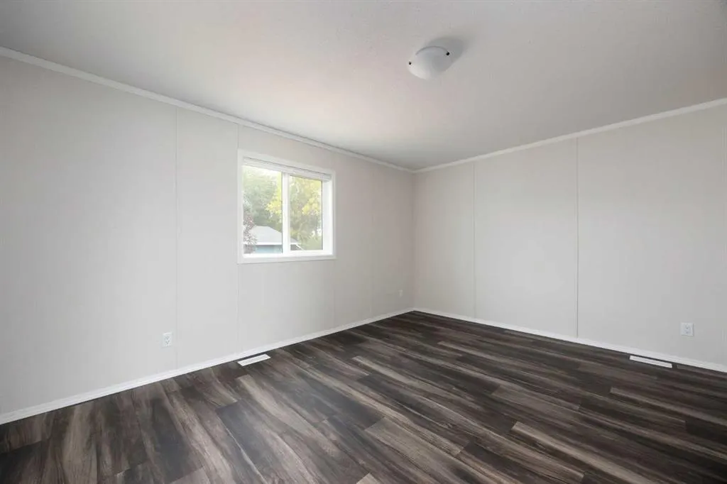252 Gregoire Crescent