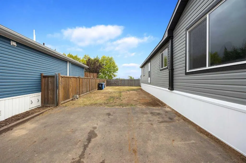 252 Gregoire Crescent