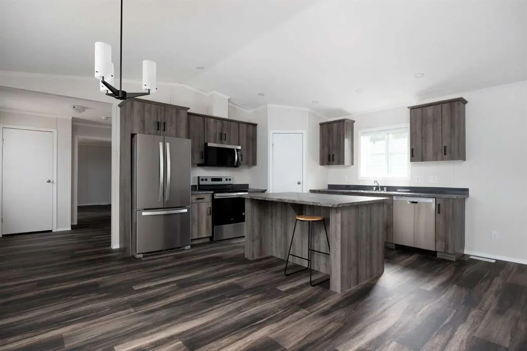 252 Gregoire Crescent